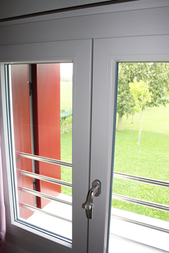 finestra in pvc 80