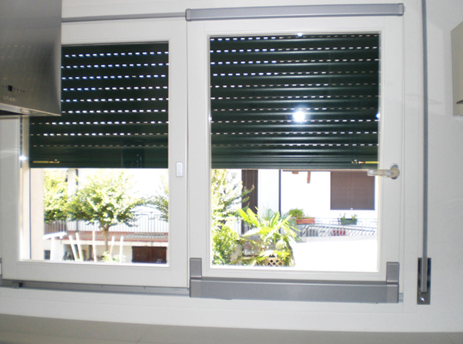 finestra in pvc 80