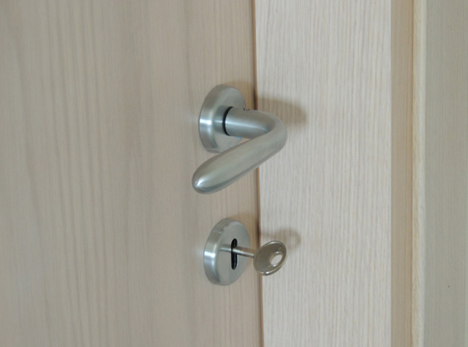porta in legno lamellare