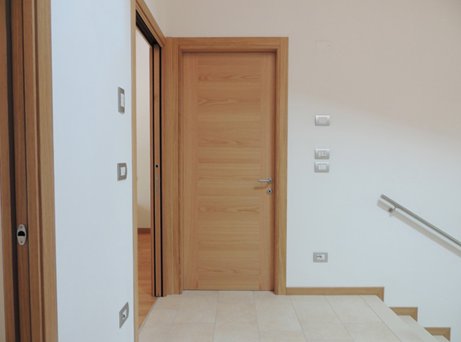 porta in legno lamellare